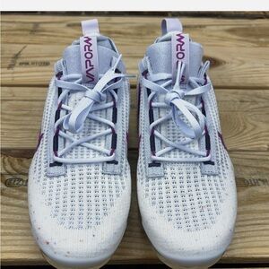 Nike air Vapormax flyknit 2021 grade school GS 6.5 ywomen 8 grade  7Y eomen 8.5